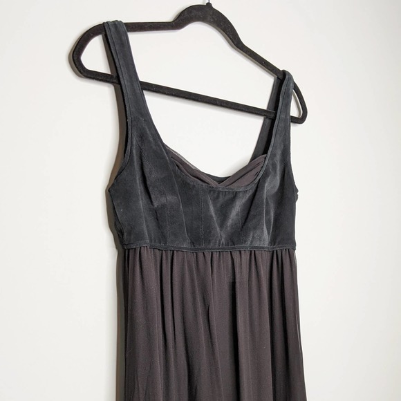 TO THE MAX • 100% Silk Chiffon Black Dress Sz 6 - Picture 2 of 8